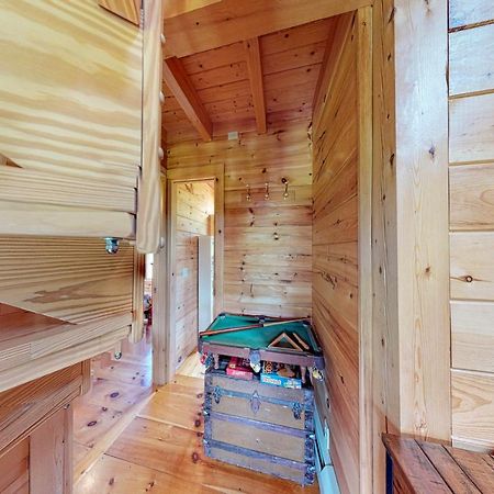 Log Cabin Escape Jacksonville Exterior photo